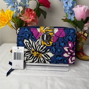 NWT Vera Bradley African Violet Turn Lock Wallet Retired Pattern Quilted